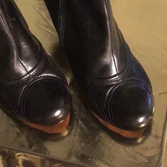 Max studio.com black leather booths NWOT - Picture 2 of 8